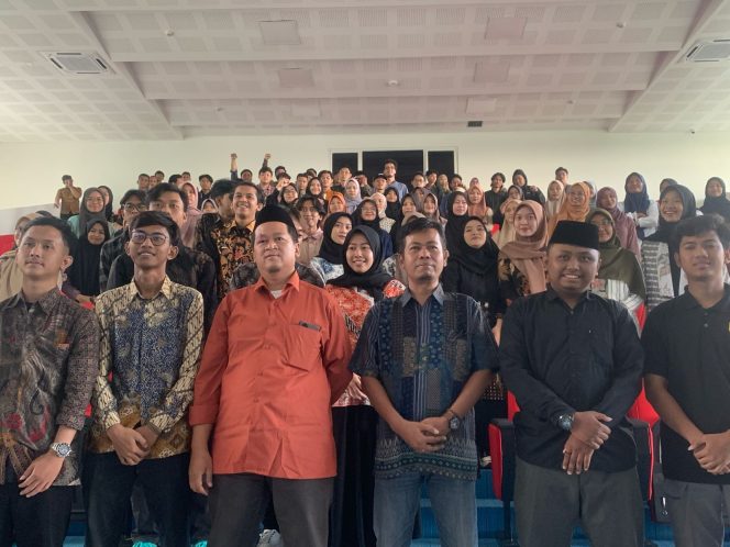 
					DEMA UIN Surakarta Deklarasi Politik Damai 2024