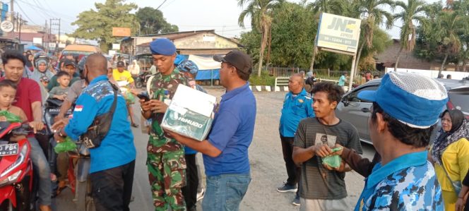 
					Satkom Wirawaskita POM AU Lanud Soewondo Medan Adakan Kegiatan Pembagian Takjil Di Bulan Ramadhan 1445 H