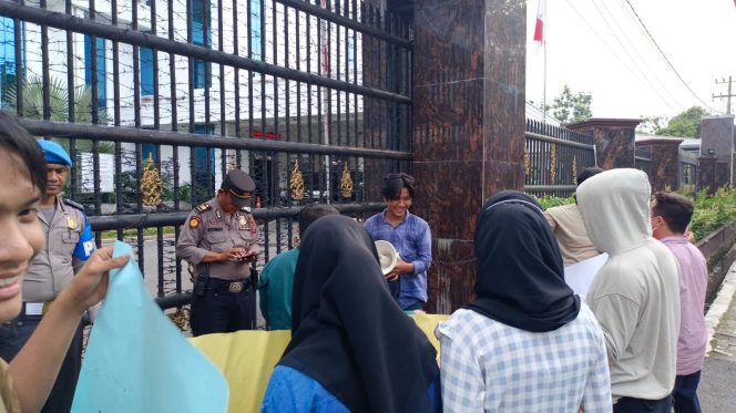 
					Diduga Korupsi 56 Milyar PW IPMAPI Sumut Geruduk Kantor Kejati Sumut Periksa Kadis PUTR Kab Batubara