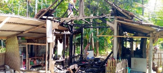 
					Satu Rumah Warga Ludes Terbakar Di Desa Parungsari, Diduga Akibat Korsleting Listrik