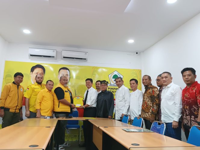 
					Prof. Ridha Dharmajaya Didampingi Rembuk Masyarakat Medan Utara Mendaftar Ke Golkar
