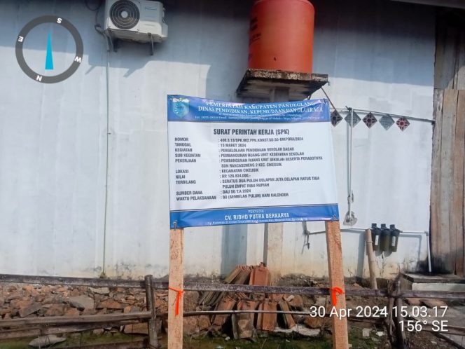 
					Pembangunan Ruang Unit Kesehatan SDN Rancaseneng 2 Diduga Abaikan K3 Para Pekerja 