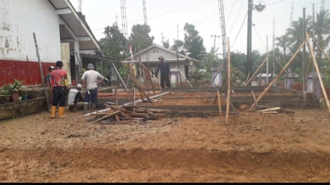 
					Pembangunan Revitalisasi SDN 2 Sumberwaras Lebak Banten Menuai Sorotan Aktivis Lebak Selatan