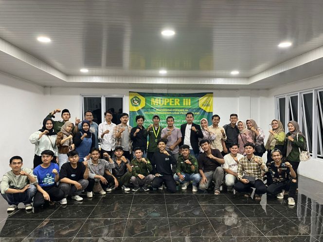 
					Keluarga Mahasiswa Lebak (KUMALA) Perwakilan Pandeglang Menggelar Musyawarah Perwakilan (MUPER) Yang ke-III