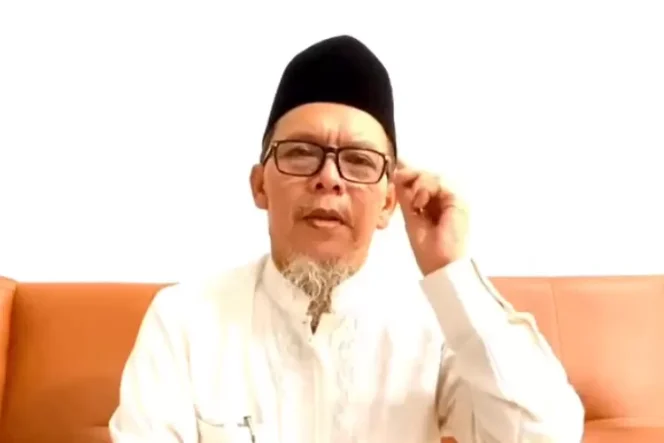 
					Ketua Umum PB Malnu Pusat Menes Wafat Di Jeddah Menuju Mekkah Saat Akan Melaksanakan Ibadah Haji