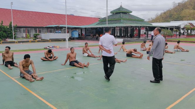 
					Mapenaling Warga Binaan Lapas Dompu Lakukan Jemur Pagi