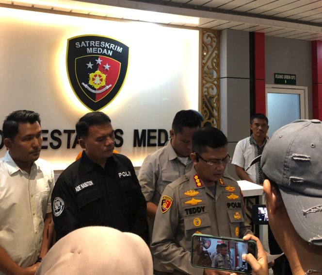 
					Polrestabes Tetapkan Satu Tersangka Kasus Pembakaran Rumah Wartawan Ada Nama Pemilik Barak Narkoba
