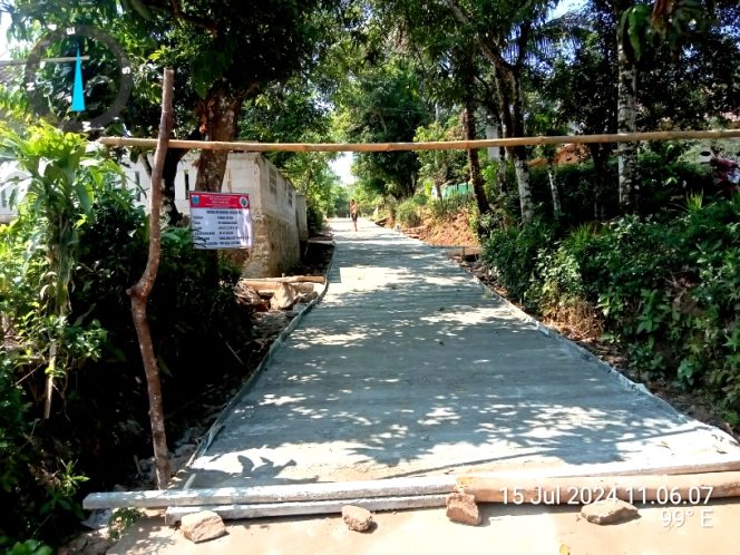 
					Infrastruktur Jalan desa Cibitung Kec. Munjul