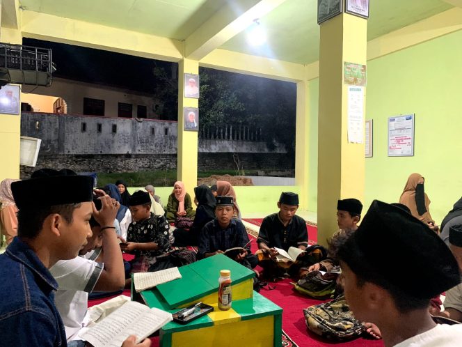 
					Mahasiswa PAI Turun Mengajar Pengajian Ke Para Anak-Anak Dikampung