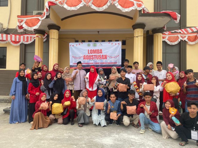
					DEMA dan Himpunan Mahasiswa PGMI STAIKHA : HUT RI ke-79 Dirayakan dengan Lomba