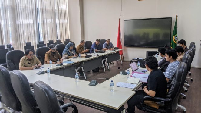
					Usai Audiensi Dengan DPUPR Banten, AMBAS Bakal Audiensi Kembali ke BPK RI