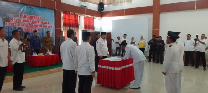 
					Perpanjangan SK kepala desa di dompu sesuai amanat undang - undang