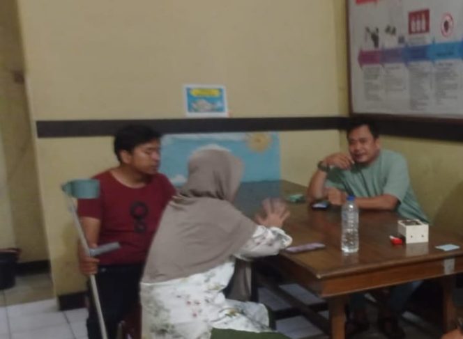 
					Gambar Korban yang merasa tertipu atas pembelian beras 