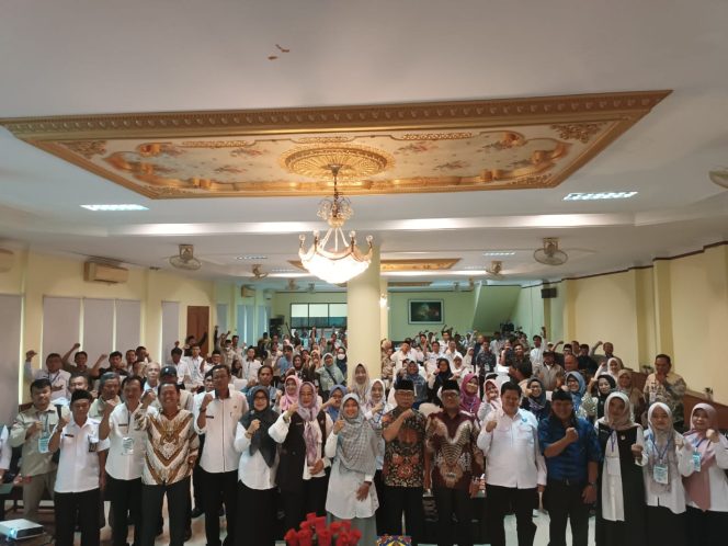 
					DLH Pandeglang Gelar Bimtek untuk Tingkatkan Kesadaran Masyarakat dalam Pengelolaan Sampah
