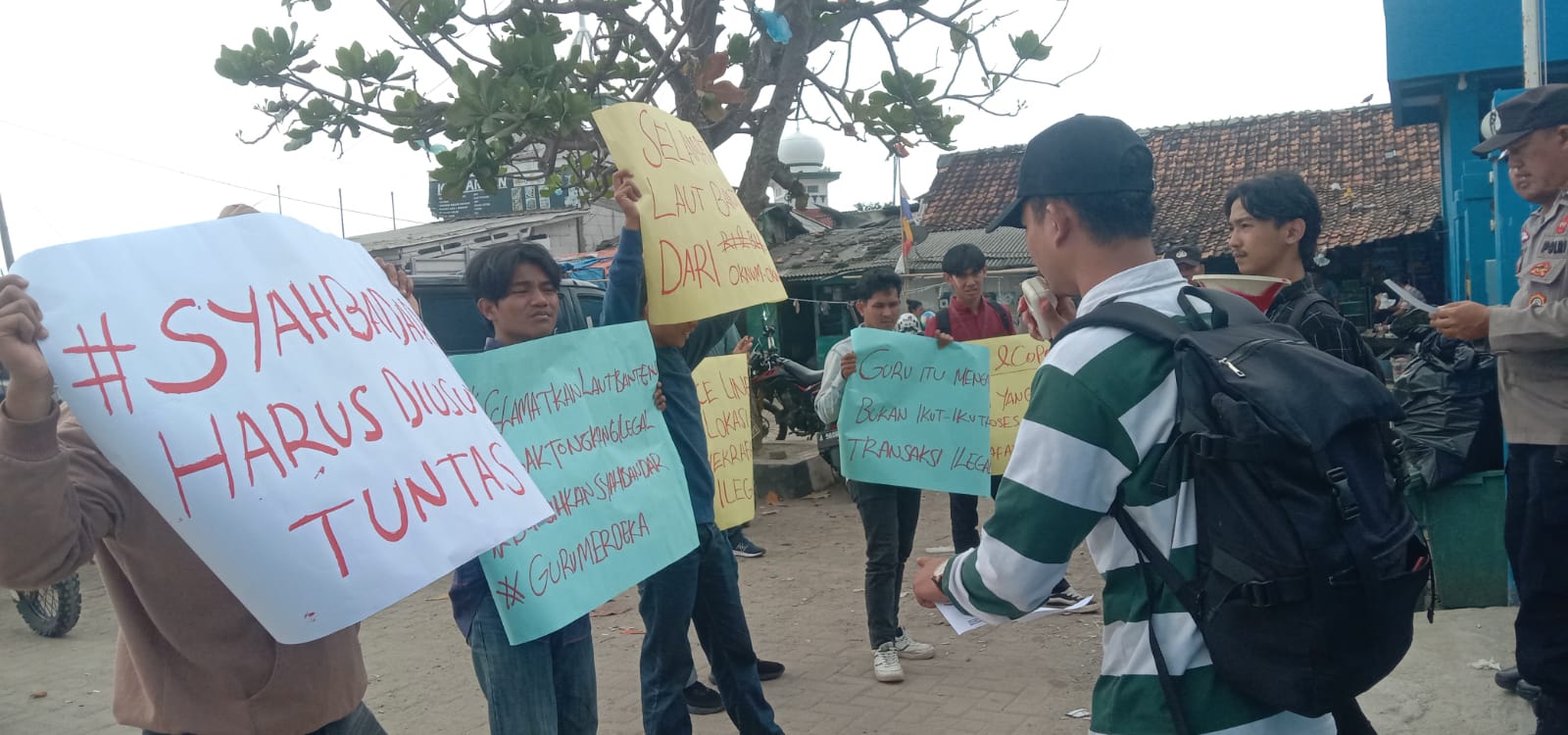 Aktivis Dan Masyarakat Kepung Kantor KUPP Labuan