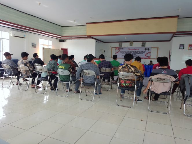 
					Panwaslu Kecamatan Cisata Selenggarakan Sosialisasi Bersama