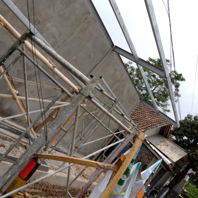 
					Bangunan Jenis Halte Provinsi Banten Diduga Mangkrak (Dok : Nusakata.com)