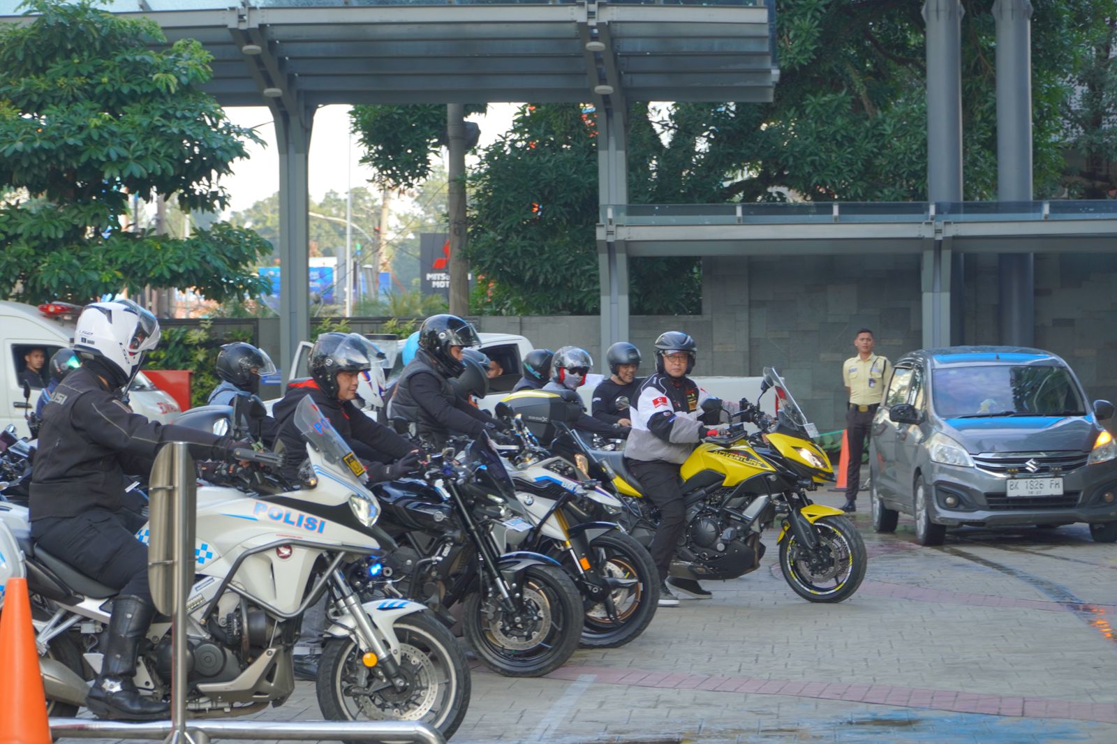 Pererat Persatuan Sesama Insan BRILian, Bikers Community BRI Lubuk Pakam Touring ke Pantai Bali Lestari dan Aksi Peduli Lingkungan