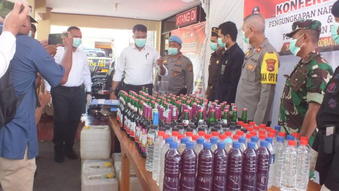 
					Satnarkoba Polres Dompu Gelar Konfrensi Pers Akhir Tahun 2024, Berlangsung Transparan