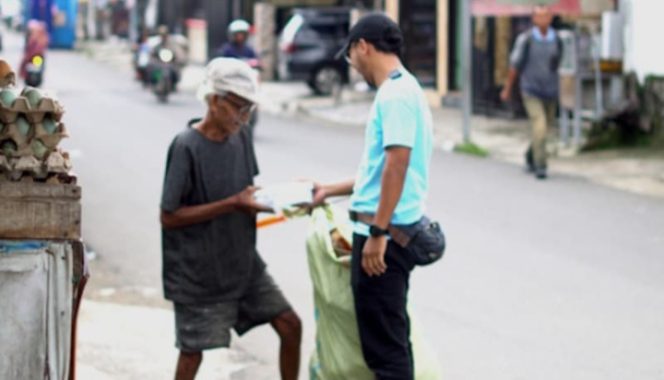 
					DPC Gekrafs Pandeglang Berbagi Makan Siang Gratis Di HUT Ke 6