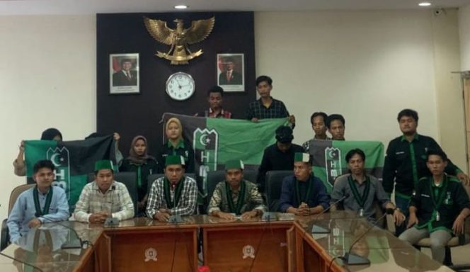 
					HMI Cabang Sumbawa Kecam DPRD kabupaten Sumbawa dan PT SJR Terkait Absensi Hearing
