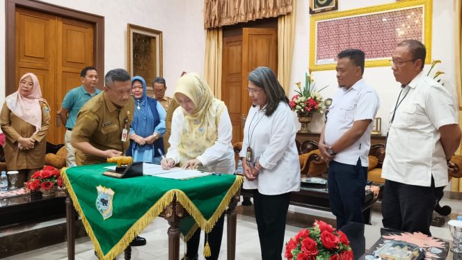 
					SPAM KSPN Diserahkan kepada Pemkab Pandeglang Melalui Perumdam Tirta Berkah