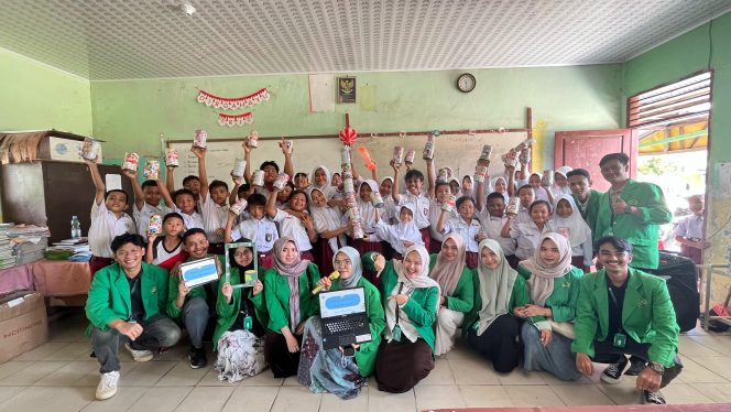 
					Mahasiswa KKN Gelar Sosialisasi Menabung