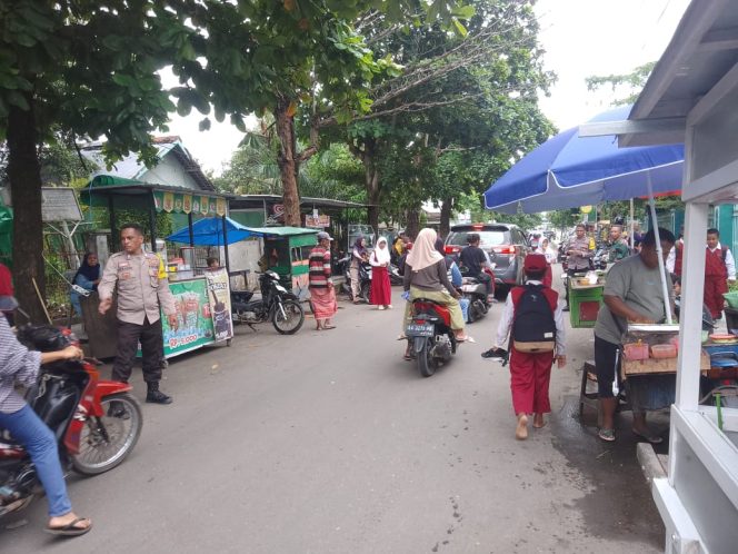 
					Mitigasi Kamtibmas Tetap Kondusif Polsek Dompu Rutin Operasi KRYD