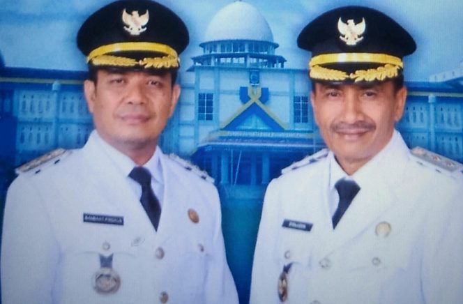 
					Bupati Dan Wakil Bupati Dompu Bambang Firdaus SE – Sirajudin SH Di Istana Negara Dilantik Presiden