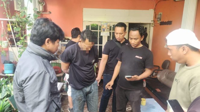
					Foto pelaku ditangkap (Ist)