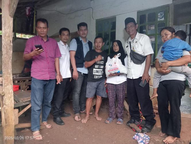 
					Ibu Asri Dan Pihak Intansi terkait berkunjung (Nusakata.com)