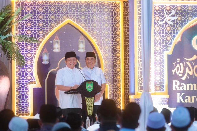 
					Safari Ramadhan, H. Herman Deru Dan H. Cik Ujang Sholat Isya dan Tarawih Berjamaah