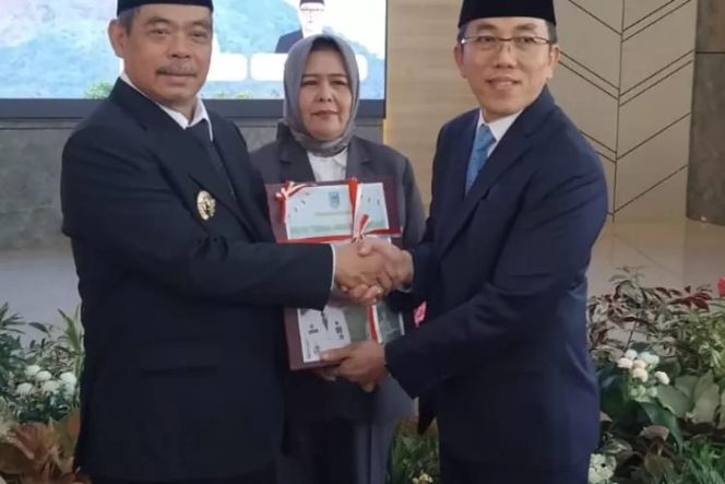 
					Sertijab Pj Bupati Lahat Baru (Dok/Ist)
