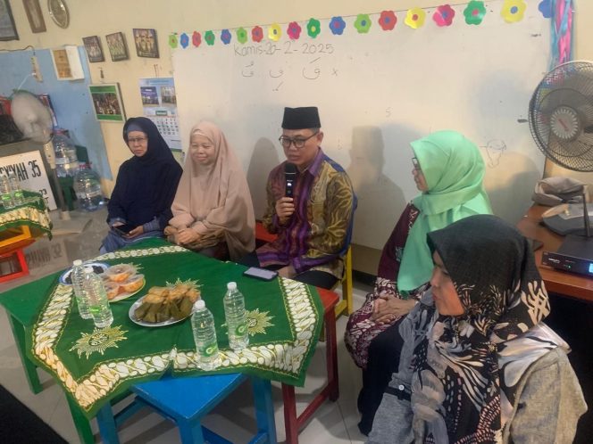 
					Foto: Tausiyah oleh Ketua MPKS PP Muhammadiyah, Staf Ahli Mendikdasmen, Dr. Mariman Darto (Dok/Ist)