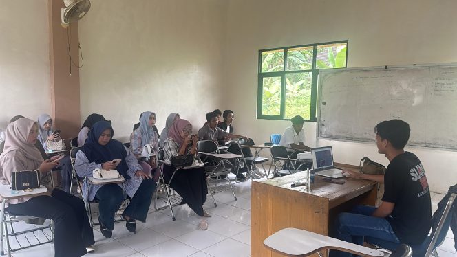 
					Ngabuburit Intelektual Bareng UKM TIKOM STKIP Syekh Manshur