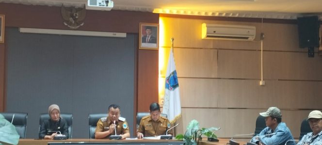 
					Wabup Lahat : Kronologi Yang Sudah Kita Dengarkan Dan Akan Di Laporkan Ke Bapak Bupati Lahat 