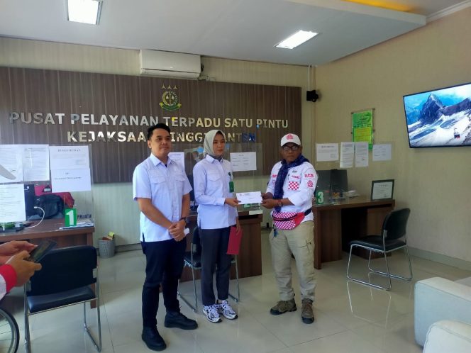 
					DPW SOLMET Banten Laporkan Dishub Banten Ke Kejati Banten
