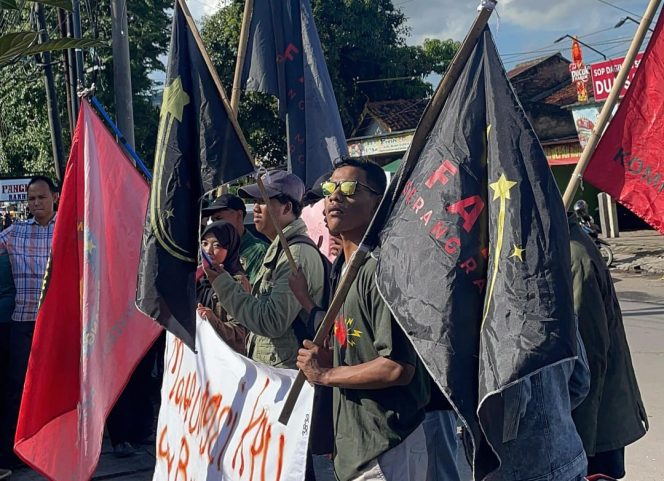 
					FAM Serang Raya Mendesak Seluruh Komisioner KPU dan BAWASLU Mundur