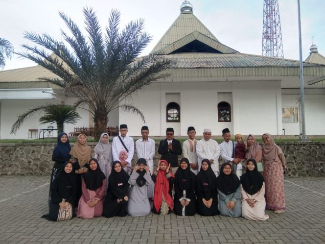 
					Dok. Foto bersama