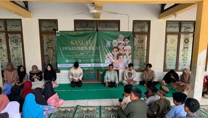 
					Memberikan edukasi kepada anak tk,sd lewat pasantren kilat (Dok/Ist)