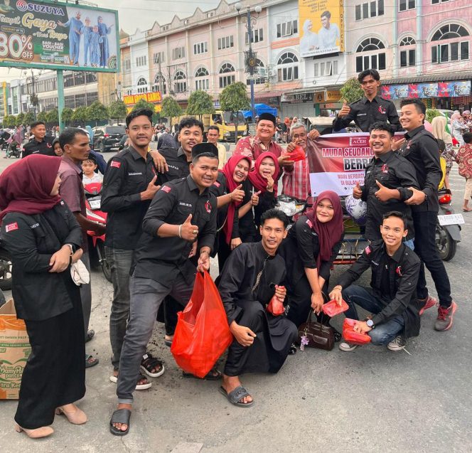 
					Ratusan Takjil dibagikan, DPW Muda Seudang Bireun pererat Silaturahmi dengan Buasa bersama (Ist)