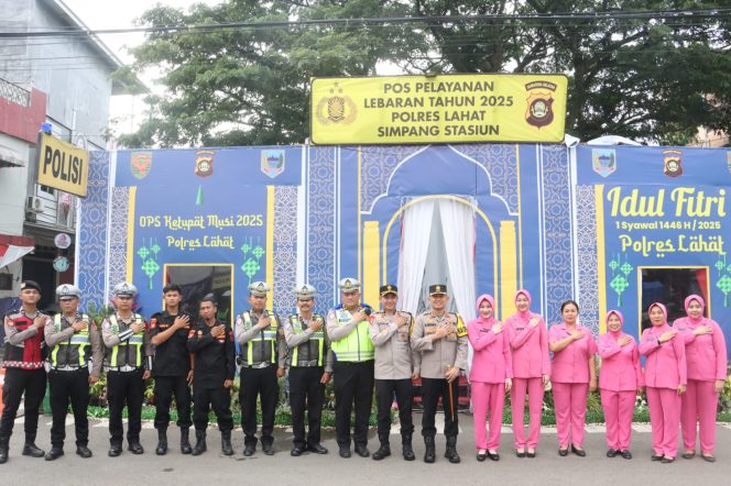 
					Foto. Polres lahat tinjau pos mudik lebaran.