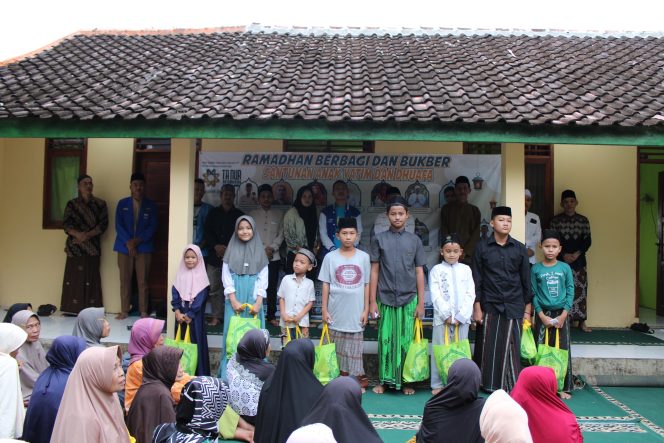 
					41 donatur ke yayasan al bayan untuk yatim piatu (Ist)