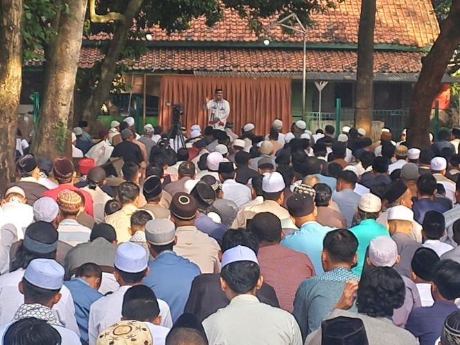 
					Jemaah Muslimun Hizbullah Laksanakan Sholat Idulfitri (Dok/ist)