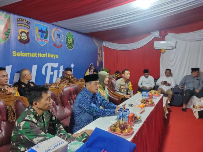 
					Kapolres Lahat Ikuti Zoom Meeting Pemantauan Kamtibmas dan Pengecekan Titik PAM Bersama Kapolri