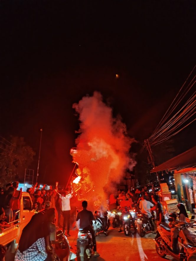 
					Foto. Suasan pawai obor
