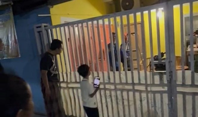 
					Rumah wartawan di lebak banten dimasuki petugas damkar (Dok/Ist)