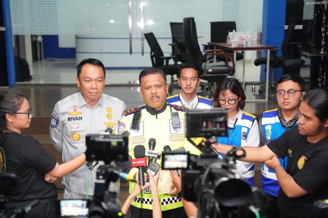 
					Kakorlantas mengungkapkan Jumlah Kendaraam mudik tinggalkan jakarta 1,9 Juta (Dok/Polri)