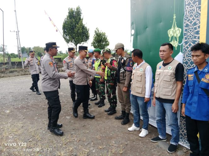 
					Kapolres Lahat Pantau langsung arus mudik lebaran.