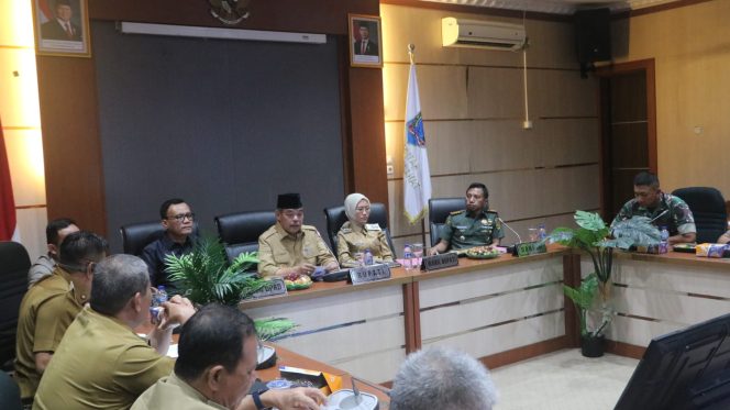 
					Jelang Kungker Menhan Dan Wakasad Bupati & Wakil Bupati Lahat Tekankan Kepada OPD (Ist)